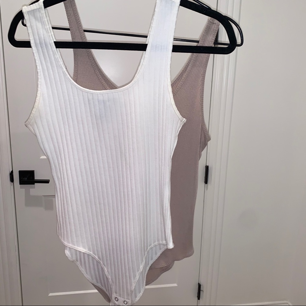 2 pack white tan nude robbed bodysuits forever 21